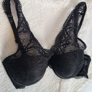 Frederick's of Hollywood Elegant Black Lace Bra
